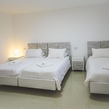 Agamim Hotel Asjkelon Buitenkant foto