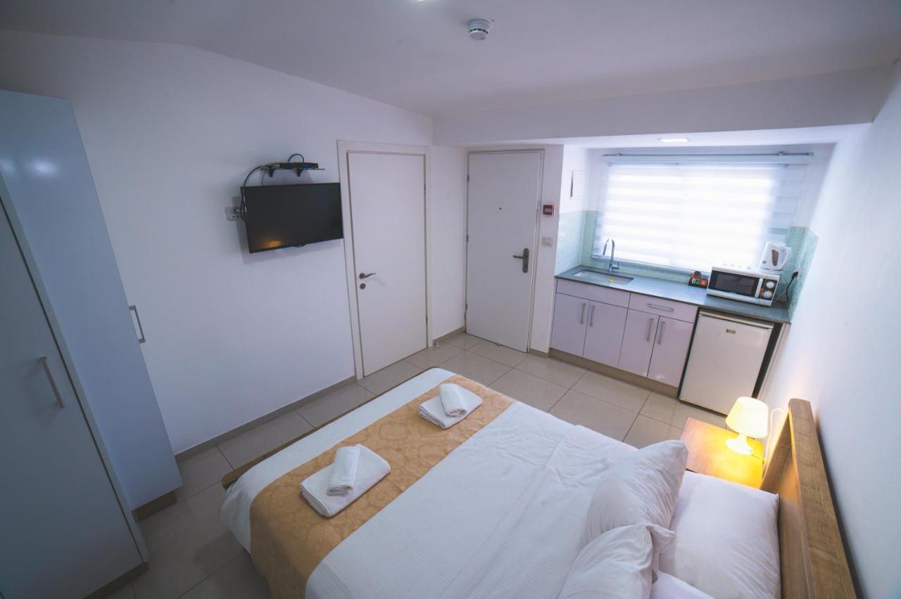 Agamim Hotel Asjkelon Buitenkant foto