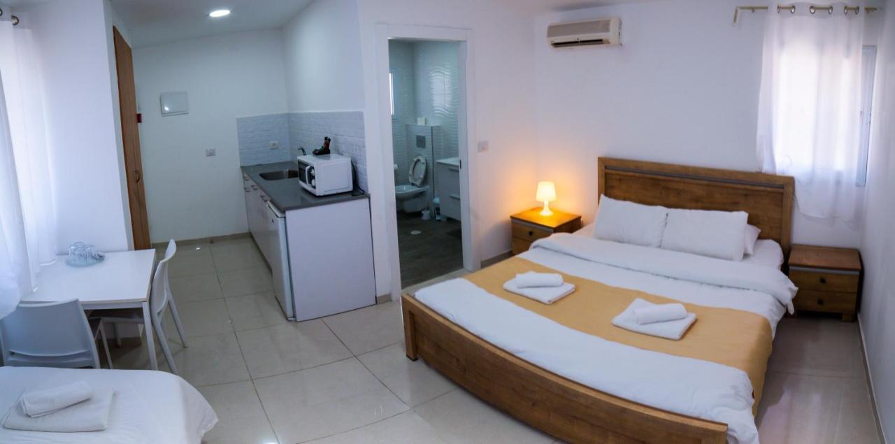 Agamim Hotel Asjkelon Buitenkant foto