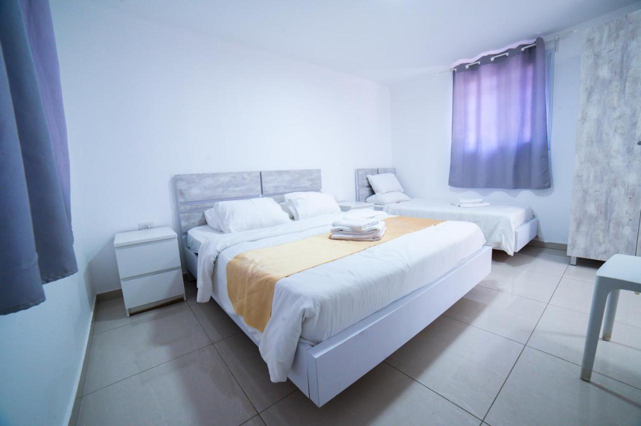 Agamim Hotel Asjkelon Buitenkant foto