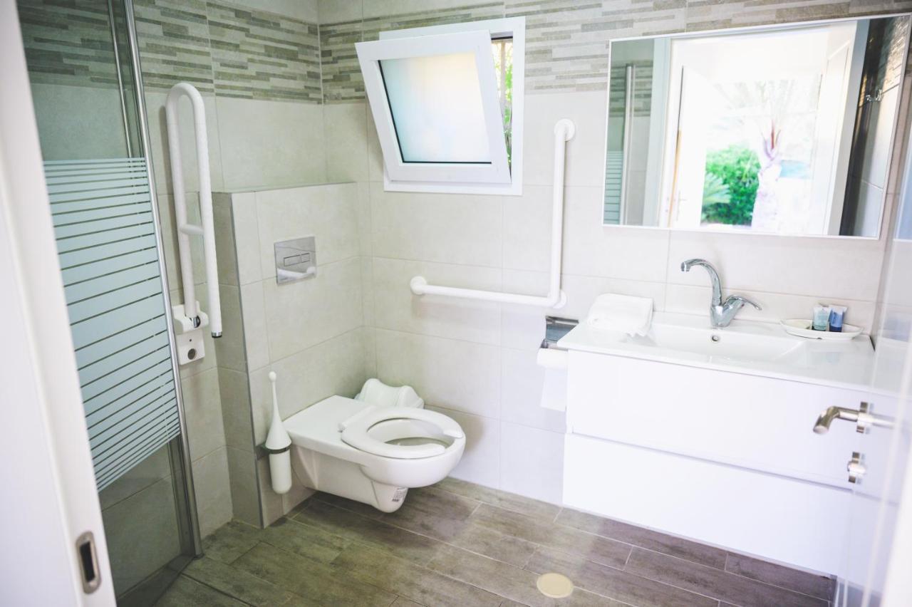 Agamim Hotel Asjkelon Buitenkant foto