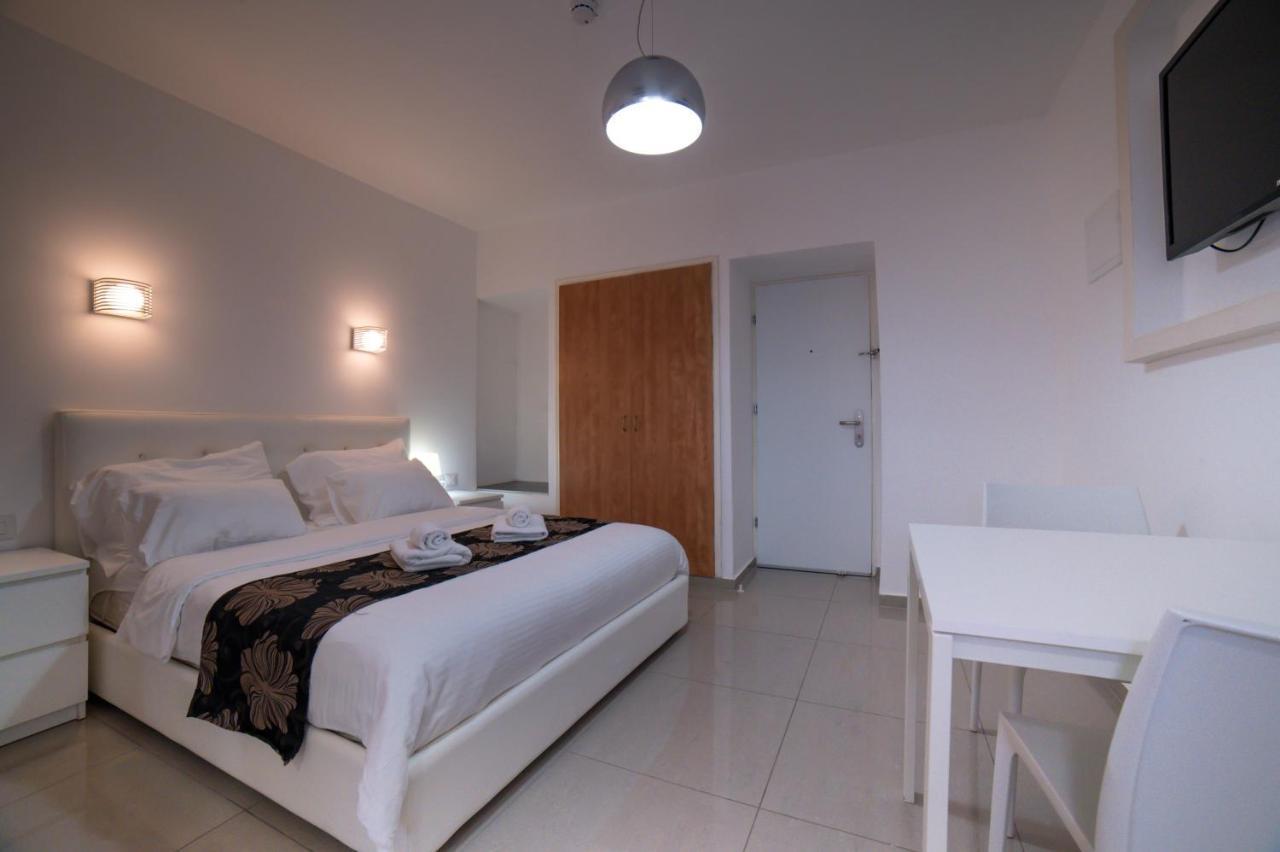 Agamim Hotel Asjkelon Buitenkant foto
